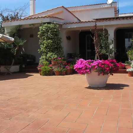 盐和太阳住宿加早餐酒店 3* 圣卡塔尔多